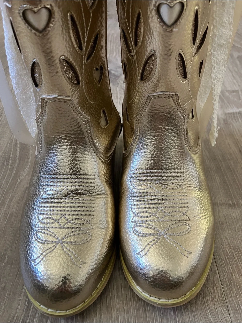 Gold Cowgirl Boots 🎀